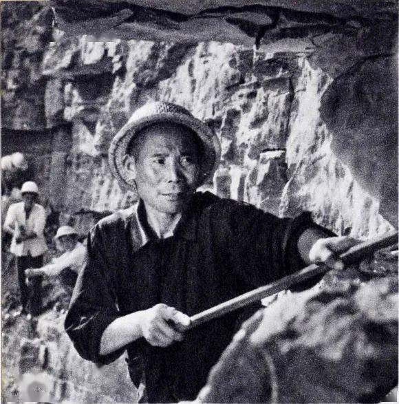 砥砺前行 ——红旗渠精神学习寻访实践活动之红旗渠的故事_吴祖太