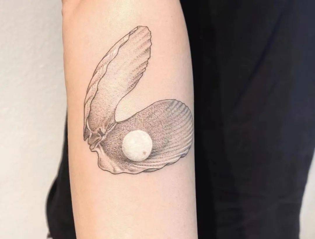 璀璨夺目的珍珠纹身