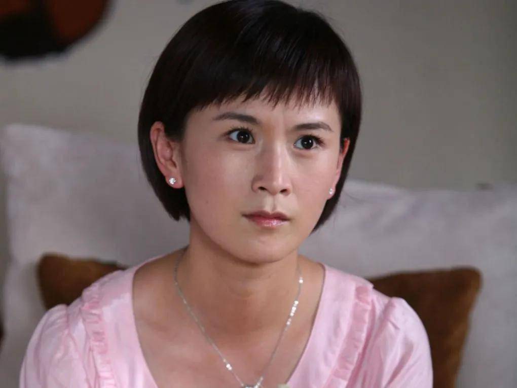 《婆婆来了》原著"家里她俩地位最低却最懂事,女孩要金贵自己_红霞