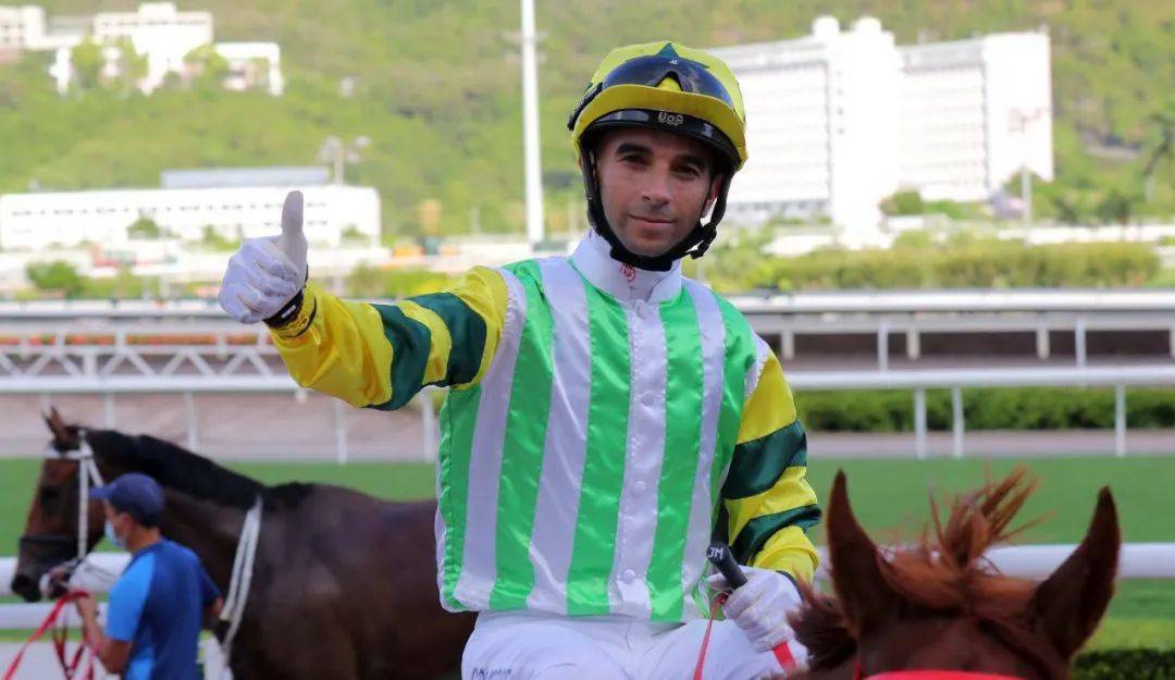 沙田煞科|应届冠军骑师莫雷拉火速1100w