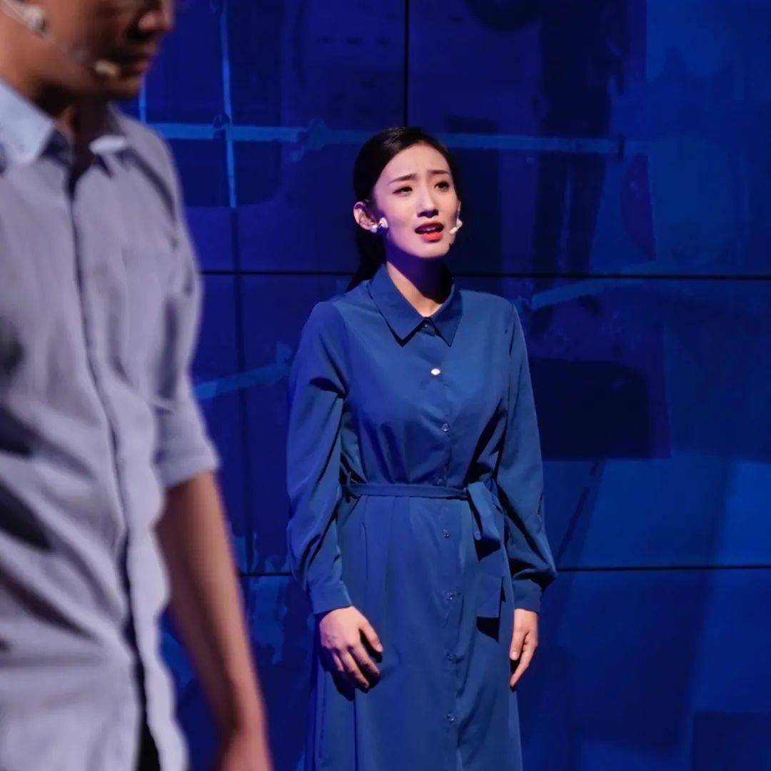 人:谢秋副导演:王得智舞蹈编导:孙健文领衔主演:小柯 毕远峰 冯鑫垚