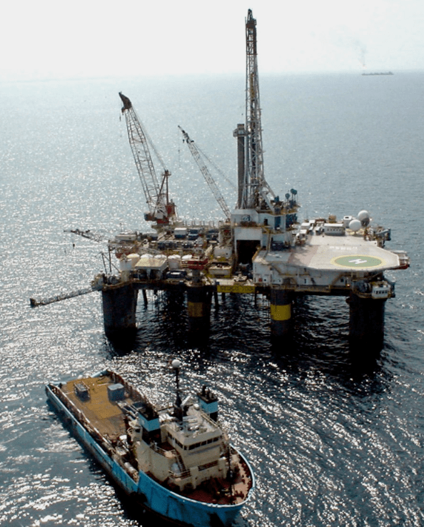 第一代第二代半潜式钻井平台