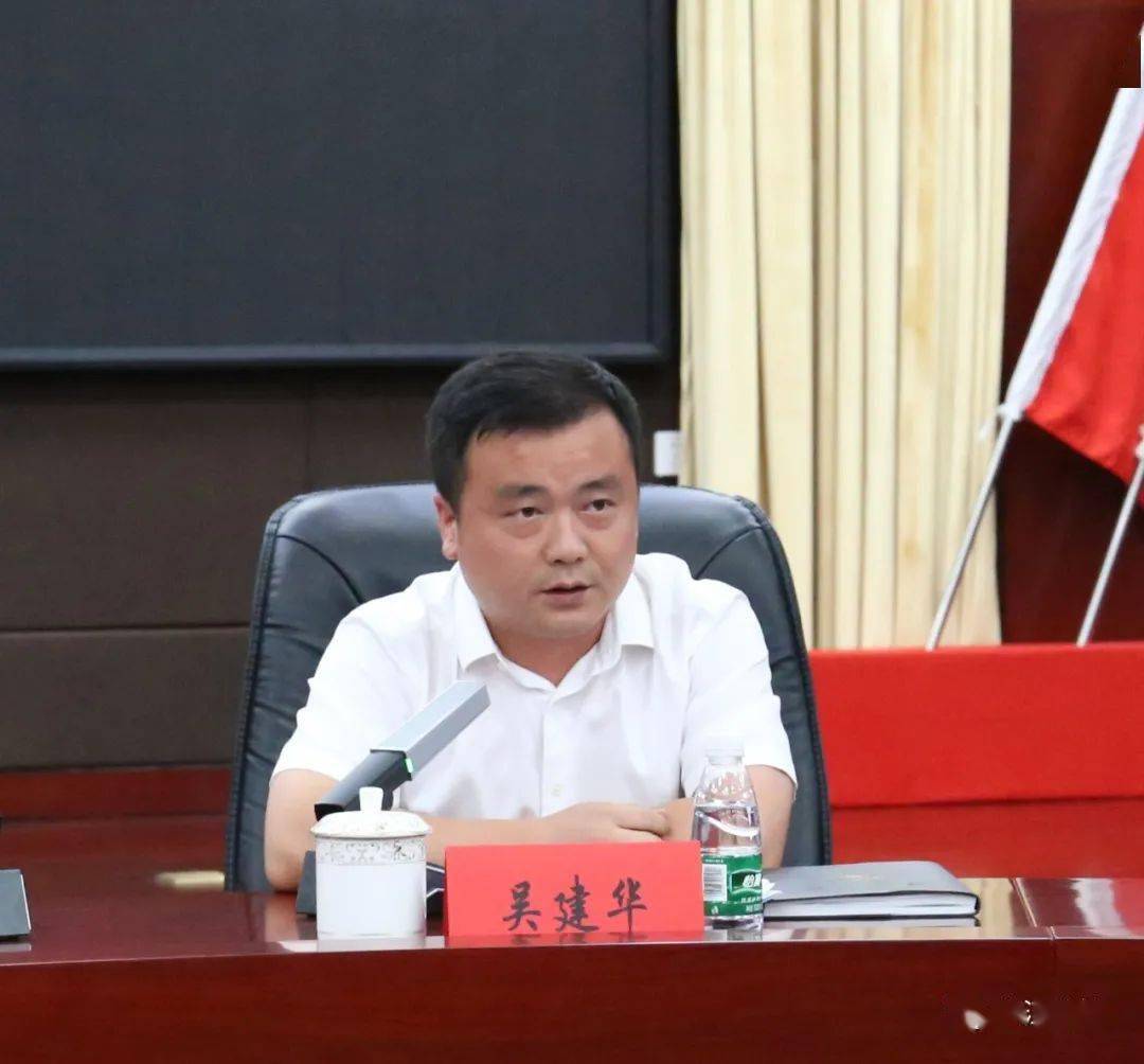 区政府副区长吴建华表示,虽然余江生态环境局工作取得了一定成绩,但是