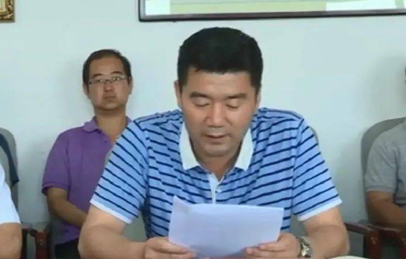 眉县中学校长黄武奇同志致辞.