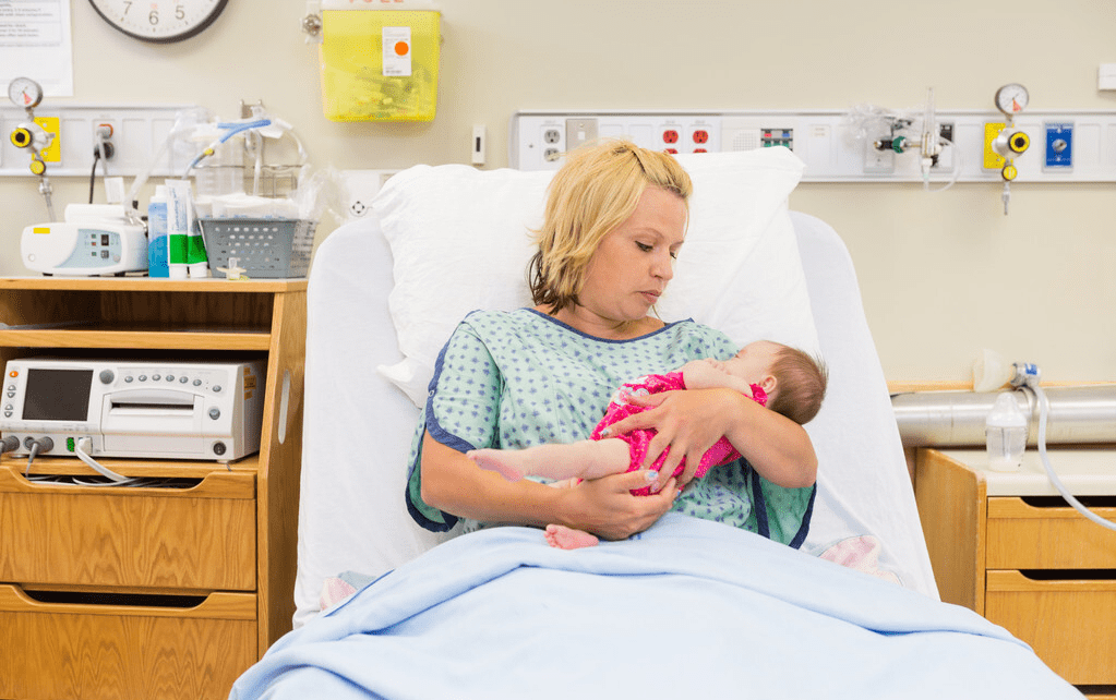 什么|产后用冰可乐恢复体力，国外妈妈真不“坐月子”吗？答案让人惊讶