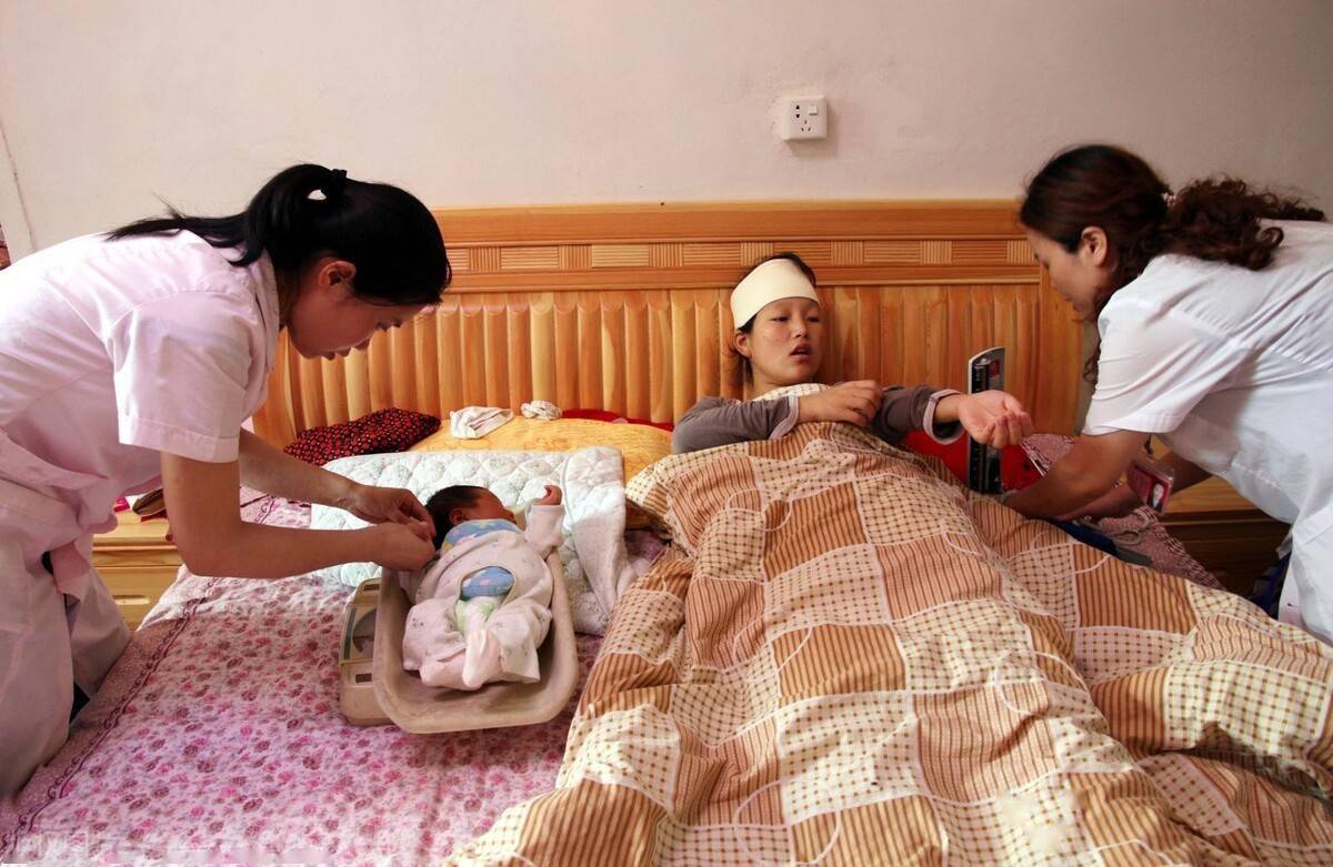 什么|产后用冰可乐恢复体力，国外妈妈真不“坐月子”吗？答案让人惊讶