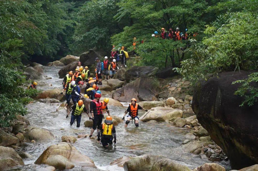 夏日清涼秘籍奔向大明山峽谷溯溪