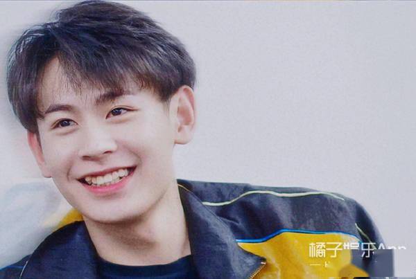 帅哥|太帅了！鹅厂程序员欢乐谷保安凭生图走红，艺人可能都没他们上镜