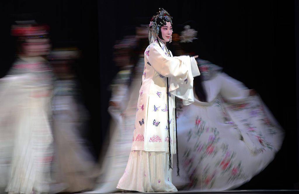 绝代昆曲一袭水袖丹衣一曲醉人惊梦