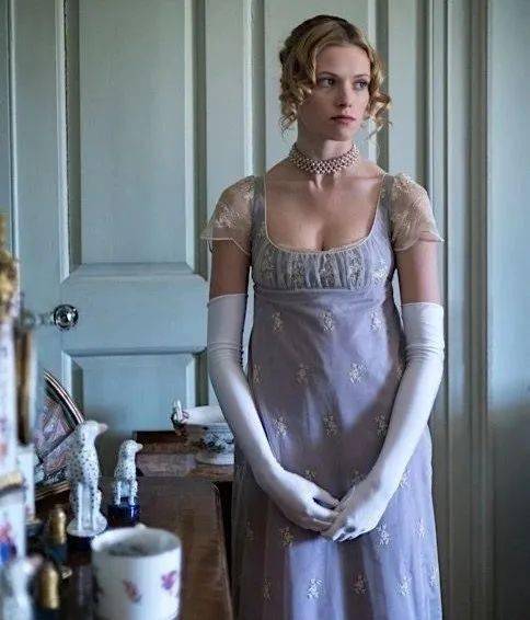 欧洲|200多年了，简·奥斯汀最爱的美裙依旧经典！胸以下全是腿靠它了