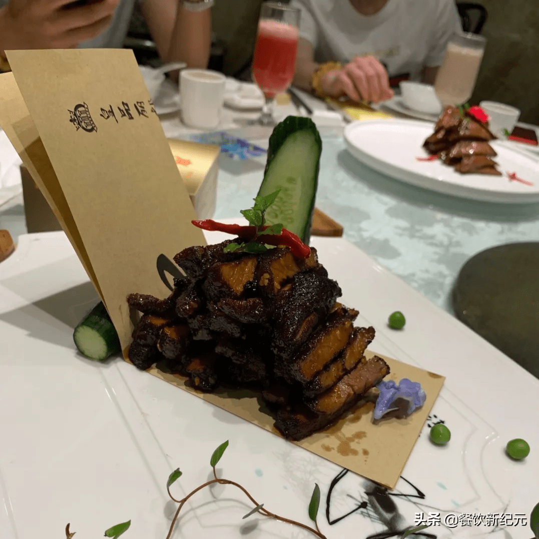 徽州宴跌倒这家餐厅吃饱宴席订单激增15倍成最大受益者