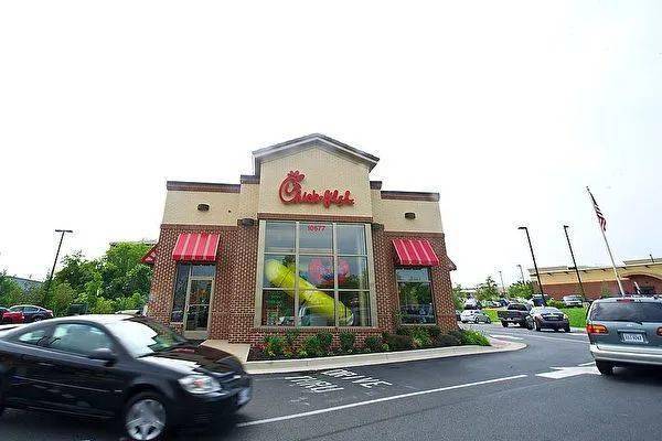bleier/afp/gettyimages)调查显示,福来鸡(chick-fil-a)再次获得美国