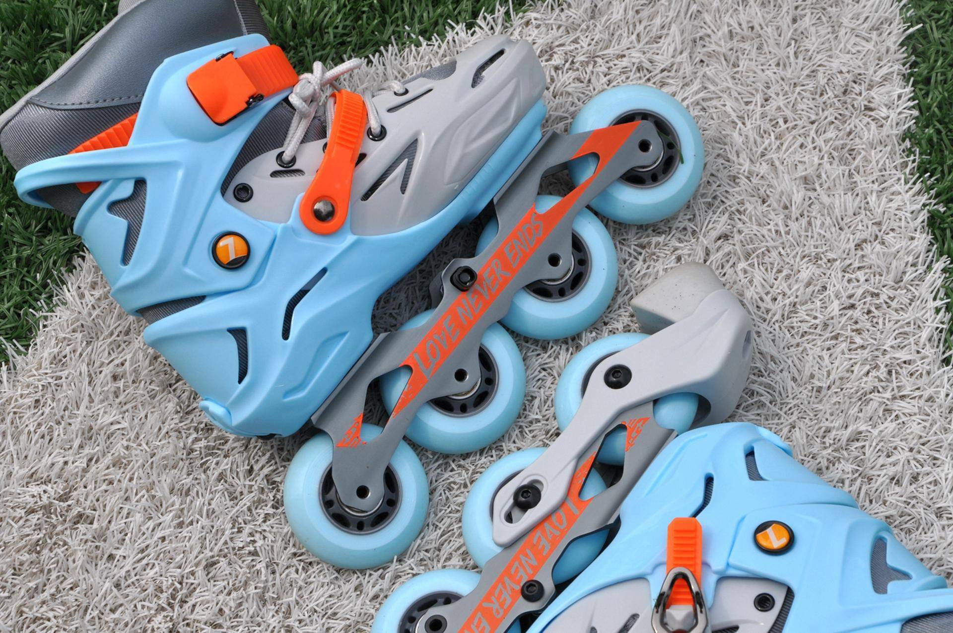 颜值很高上手容易休闲平花双模式柒小佰儿童轮滑鞋遛娃记