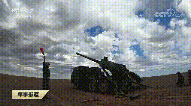 图片说明:pcl-181型车载榴弹炮火力全开,成功摧毁目标 来源:央视军事