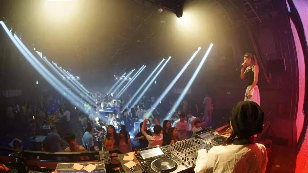 7月17日正式试业高埗人蹦迪夜蒲新选择花园式户外酒吧直落凌晨2点不愿