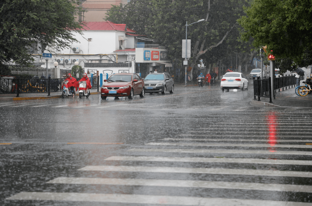 多地高溫暴雨強對流預警今天北京降雨或影響晚高峰