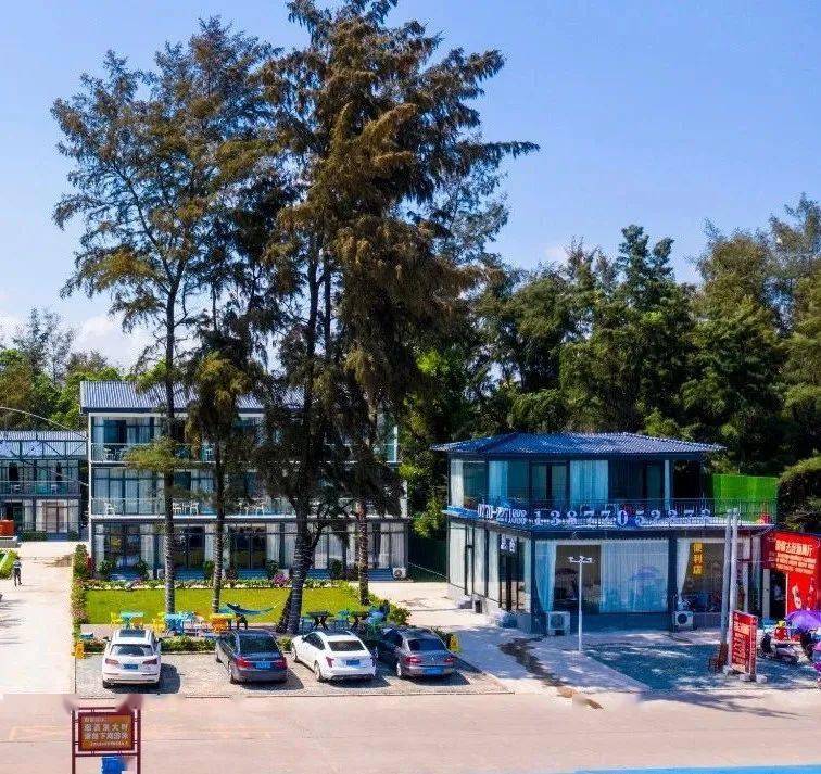 独享海滩绝佳美景酒店座落于万尾金滩南端界碑右侧澜海雨林旅游度假