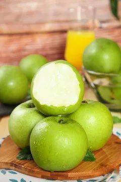 收到货后,洗净就能食用,当然,你也能把它做成甜品,糖水,果汁.