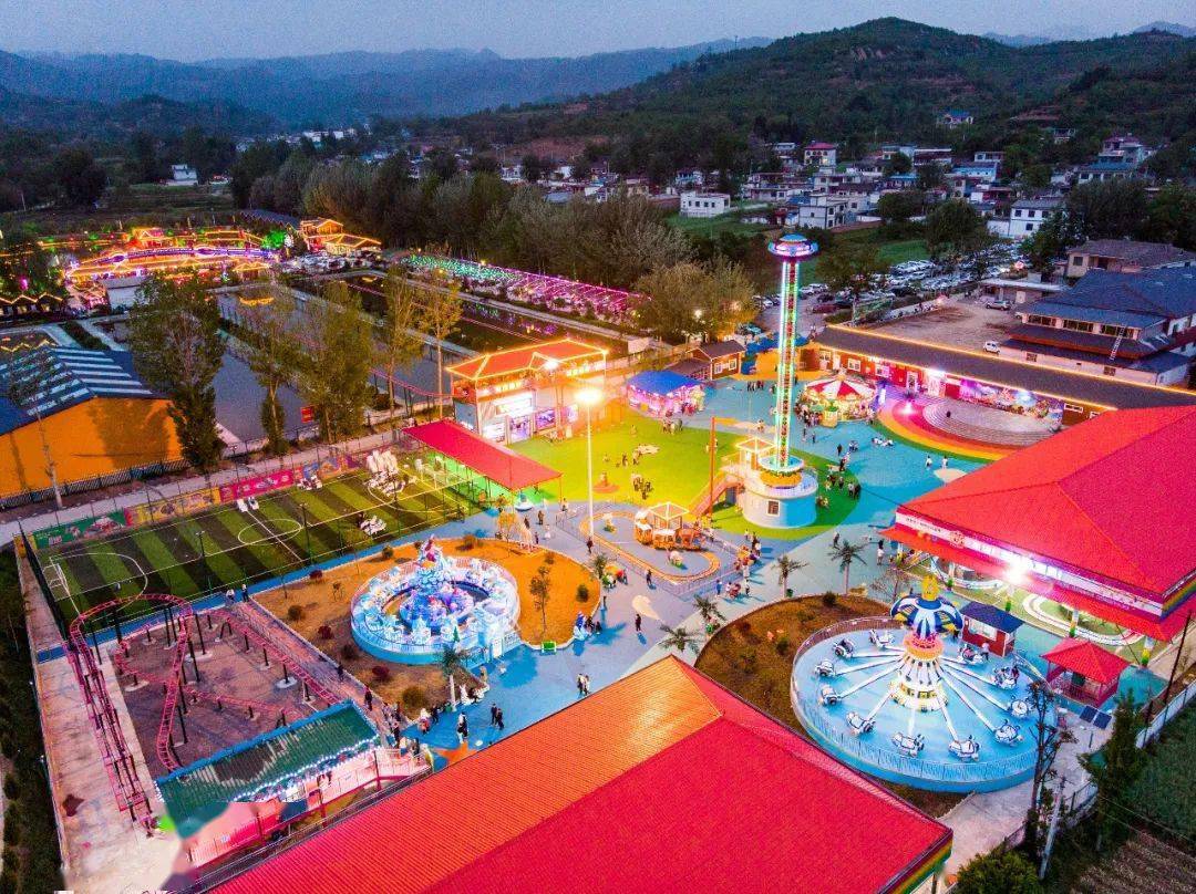 陇南乡村版"迪士尼乐园"~_成县