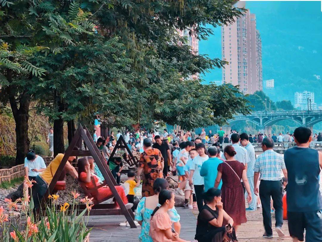 宣恩: "景城一体 主客共享" 激活全域旅游_发展