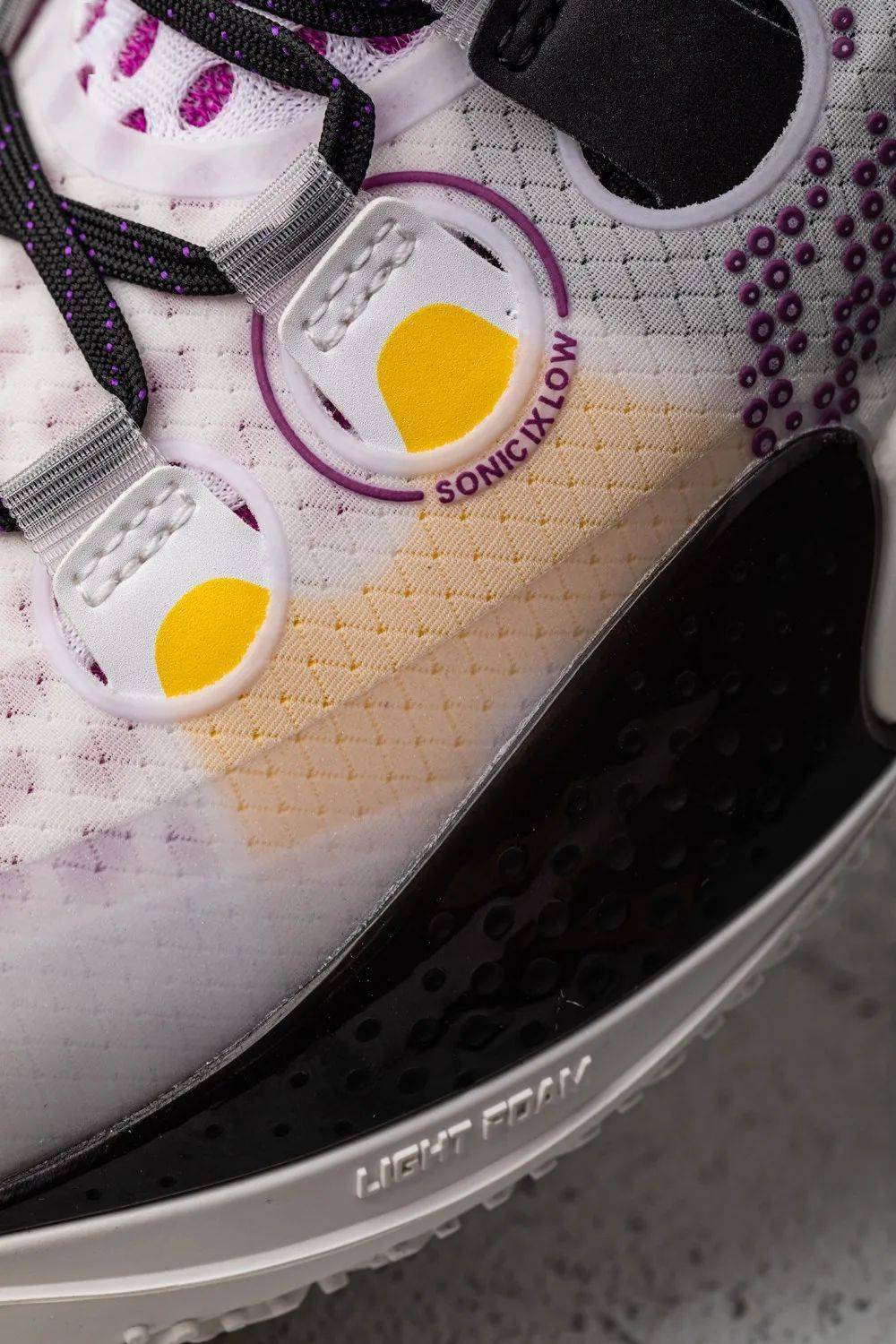 后跟|李宁低帮出神鞋!音速 9 Low 造型更犀利!透气大升级!