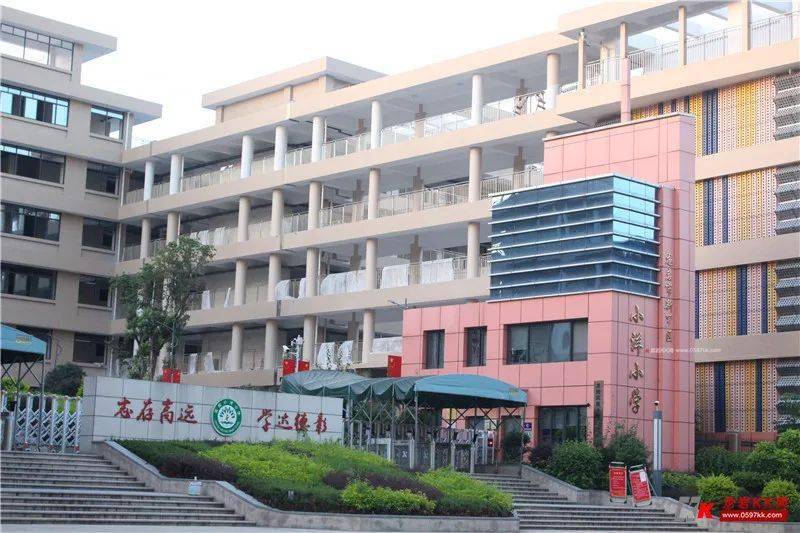 龙岩小洋小学47崭新教学楼已封顶未来还将规划建设人行天桥