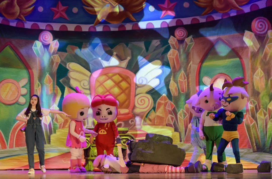 角色介绍 #经典再现 · 猪猪侠动漫舞台剧《仙豆传奇》一趟收获智慧