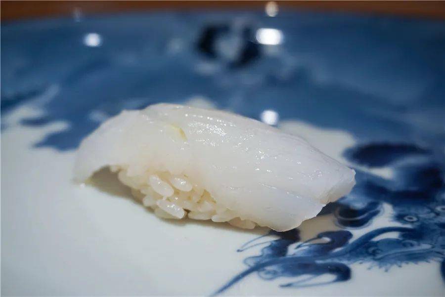 油墨鱼,甜度糯性都还不错,不过不是最肥厚.