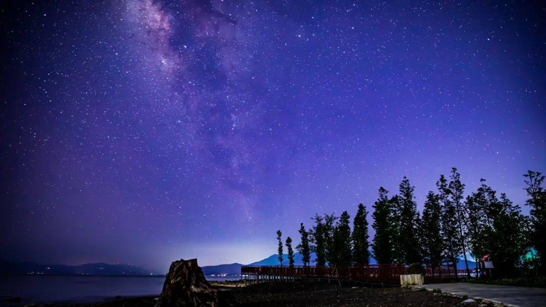雨后的玉溪市抚仙湖玉溪市罗新才 摄送你满船清梦仲夏的夜晚视频来源