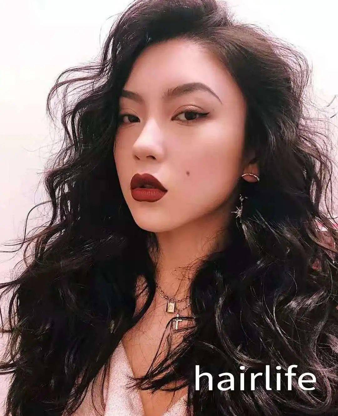 辣妹风懒人头烫发,绝绝子 ～_发型