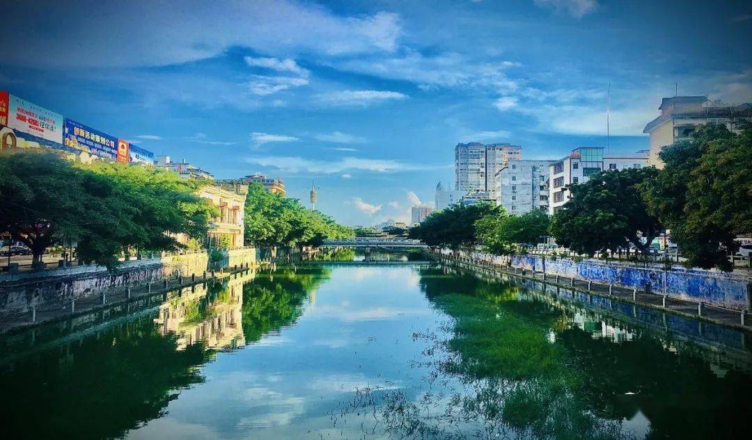 文明城市创建陆川县城市管理监督局四加强四提升助力创建全国文明城市