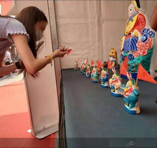 传承|携手传承人 潘家园带非遗走近大众