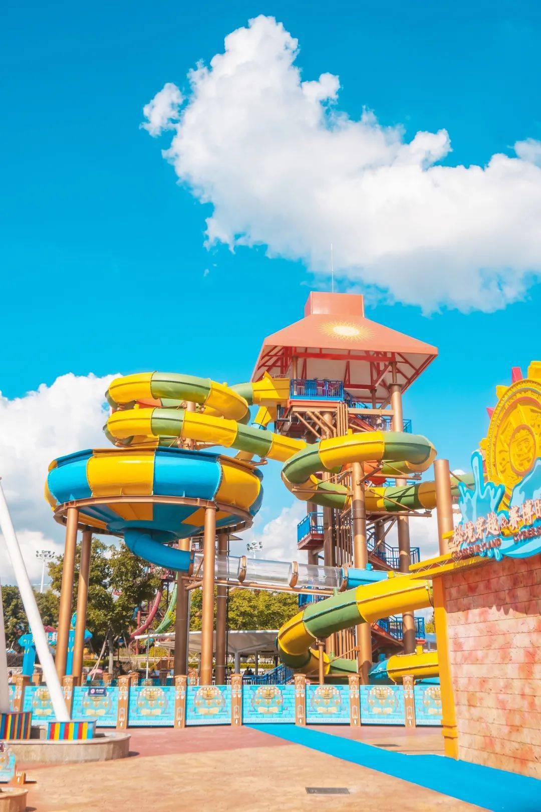 电音狂欢激爽一夏来上海玛雅海滩水公园放肆浪