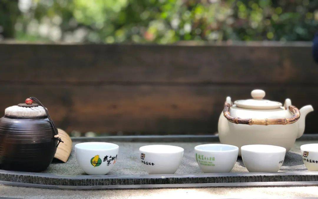 喝什么茶对胃肠最好 92c4a22d23894739bff5d0bba84c099d.jpeg