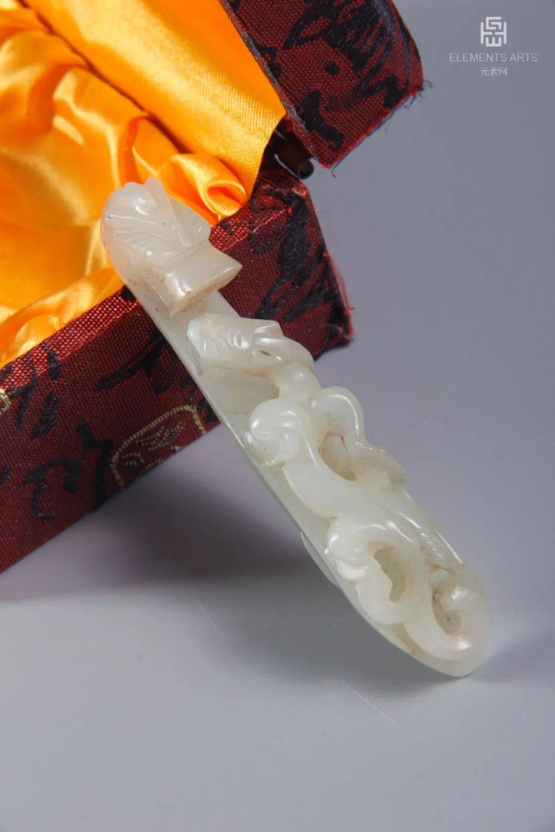 钩通古今白马王孙玉带钩jadebelthook