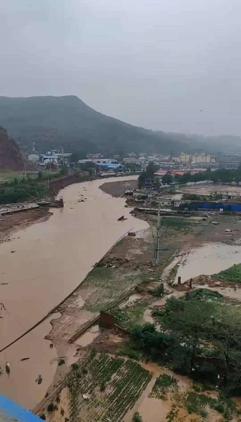 巩义当暴雨灌入丘陵地带