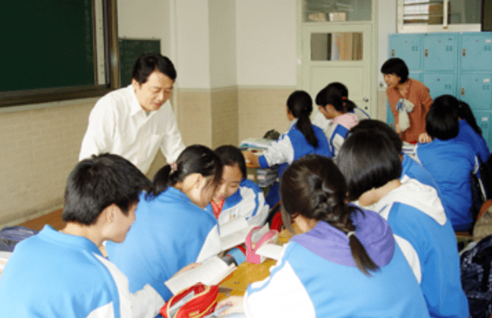 这所以文科闻名的中学名校 今年高考 理科 实现逆袭 二附中