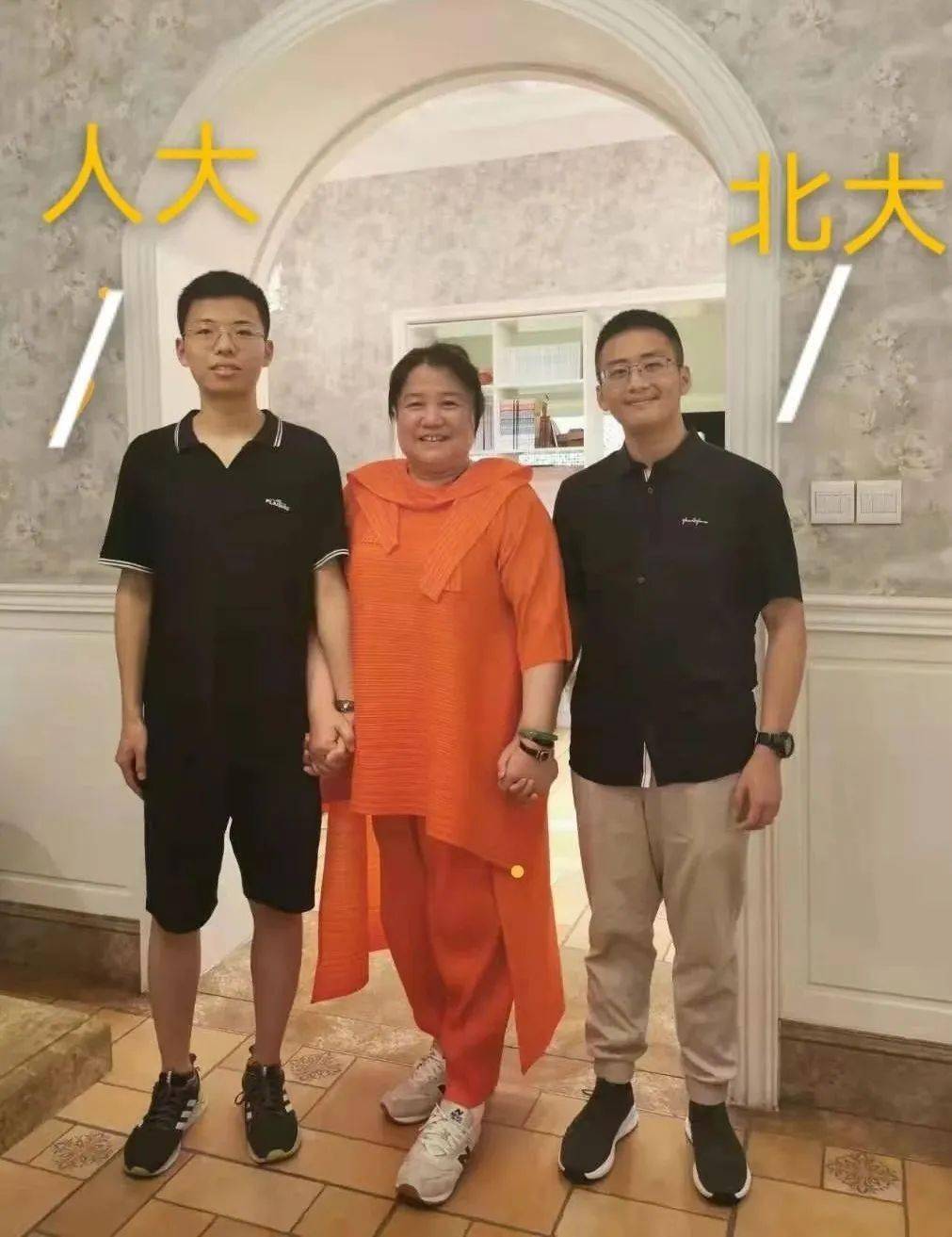 启航中学西餐厅的这张行军床邢如瑞的几个细节让人泪目