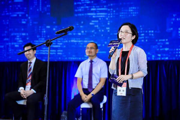 吐槽|眼视光行业首届“吐槽”脱口秀：一场别样的专家“演”讨会