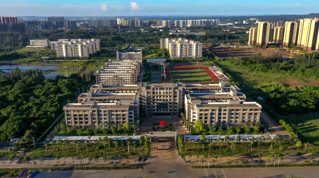 师范大学澄迈实验中学,海南中学美伦校区,微城未来学校,北京外国语