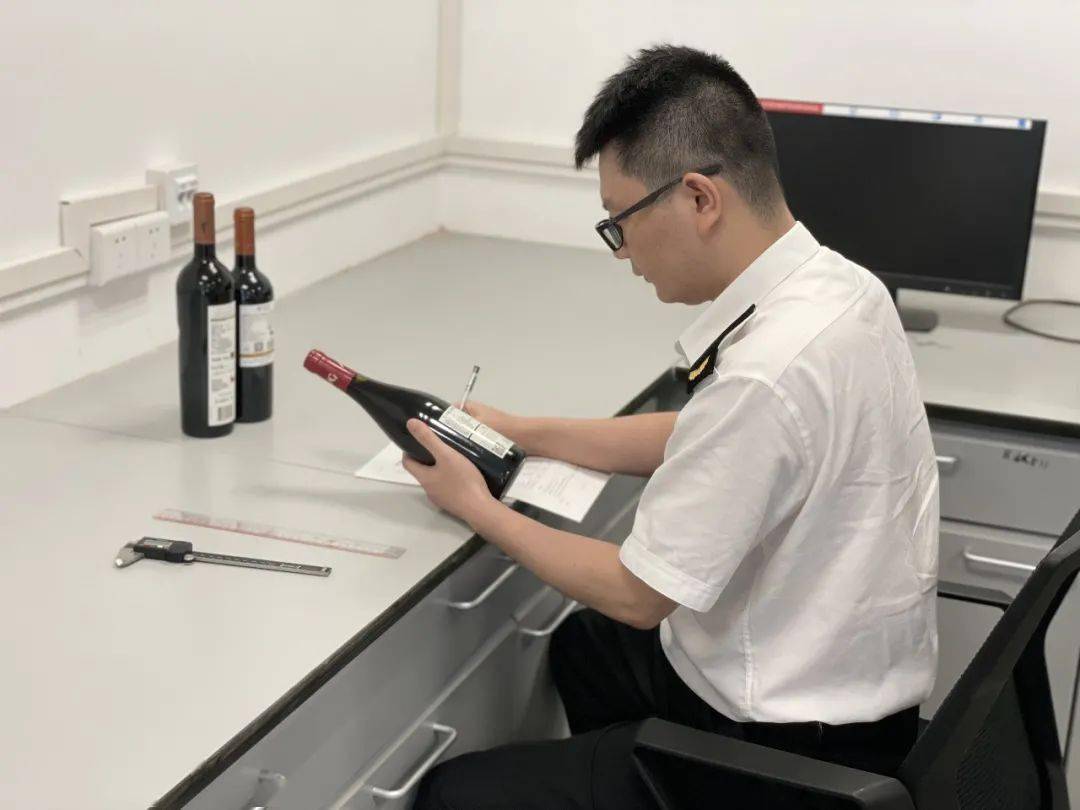 食品|【进出口食品安全】一瓶葡萄酒的实验室之旅