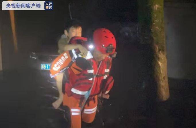 臺風煙花帶來強降雨：寧波多地江水、海水倒灌，消防徹夜救援 科技 第1張