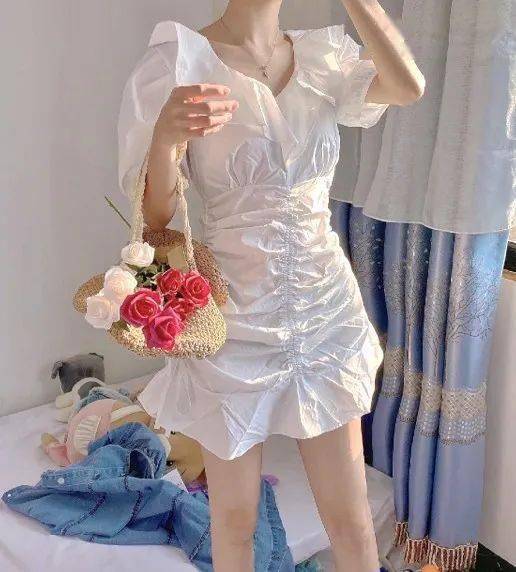 设计|今夏巨美“褶皱风”！显脸小，显身材，时髦女孩一定要穿！