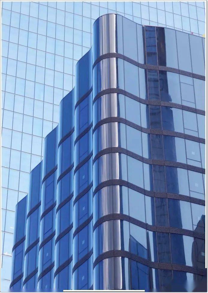 工程北玻新曲线曼哈顿高端酒店玻璃再获业界好评