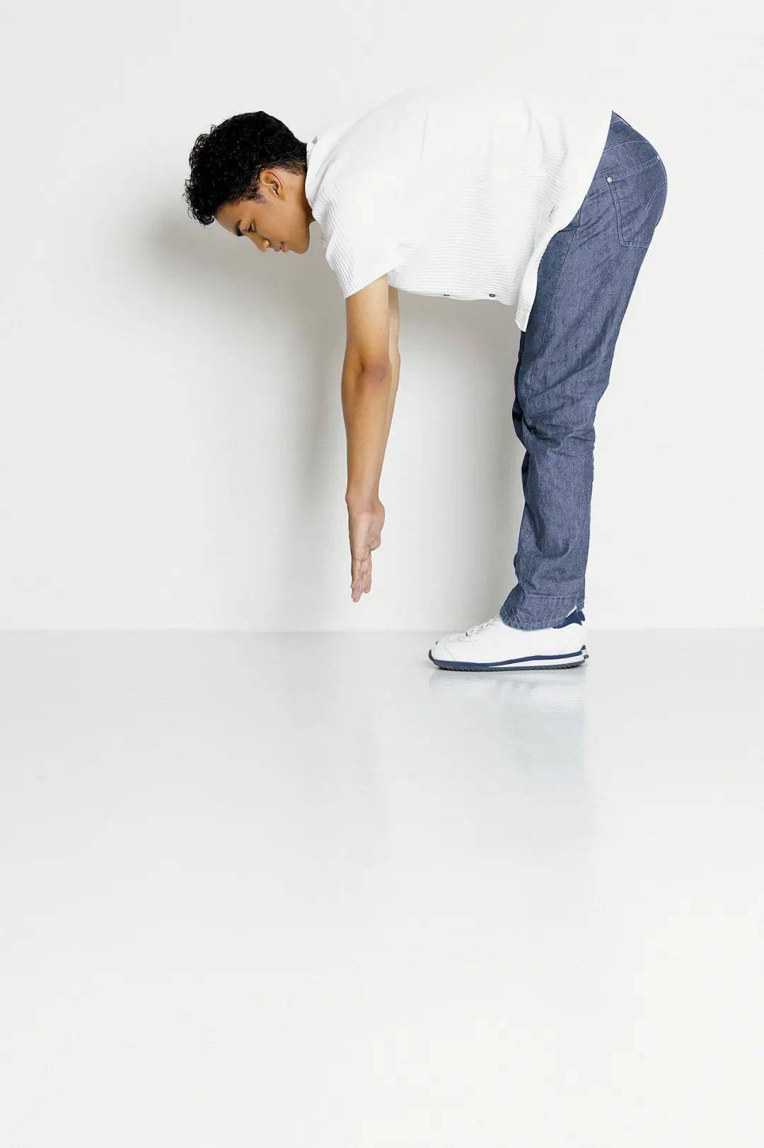 猛地起身,突然"眼前一黑"?当心是身体发出的"求救信号"!