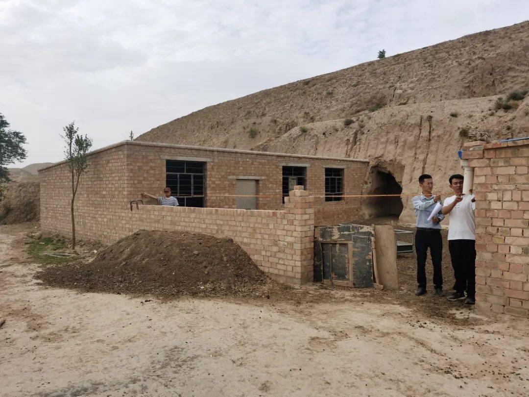 甜水镇召开镇村干部会议部署推进当前各项重点工作