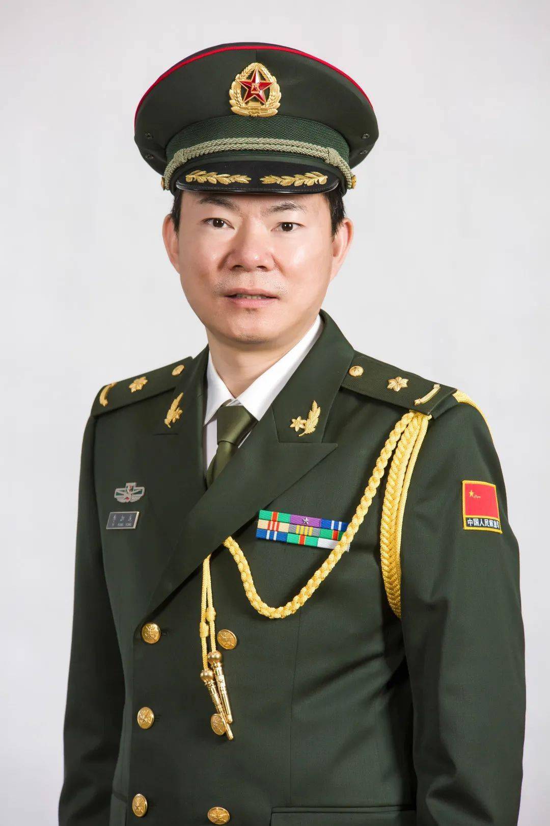 庆八一展退役军人专家风采宝鸡第三医院神经外科主任李加龙