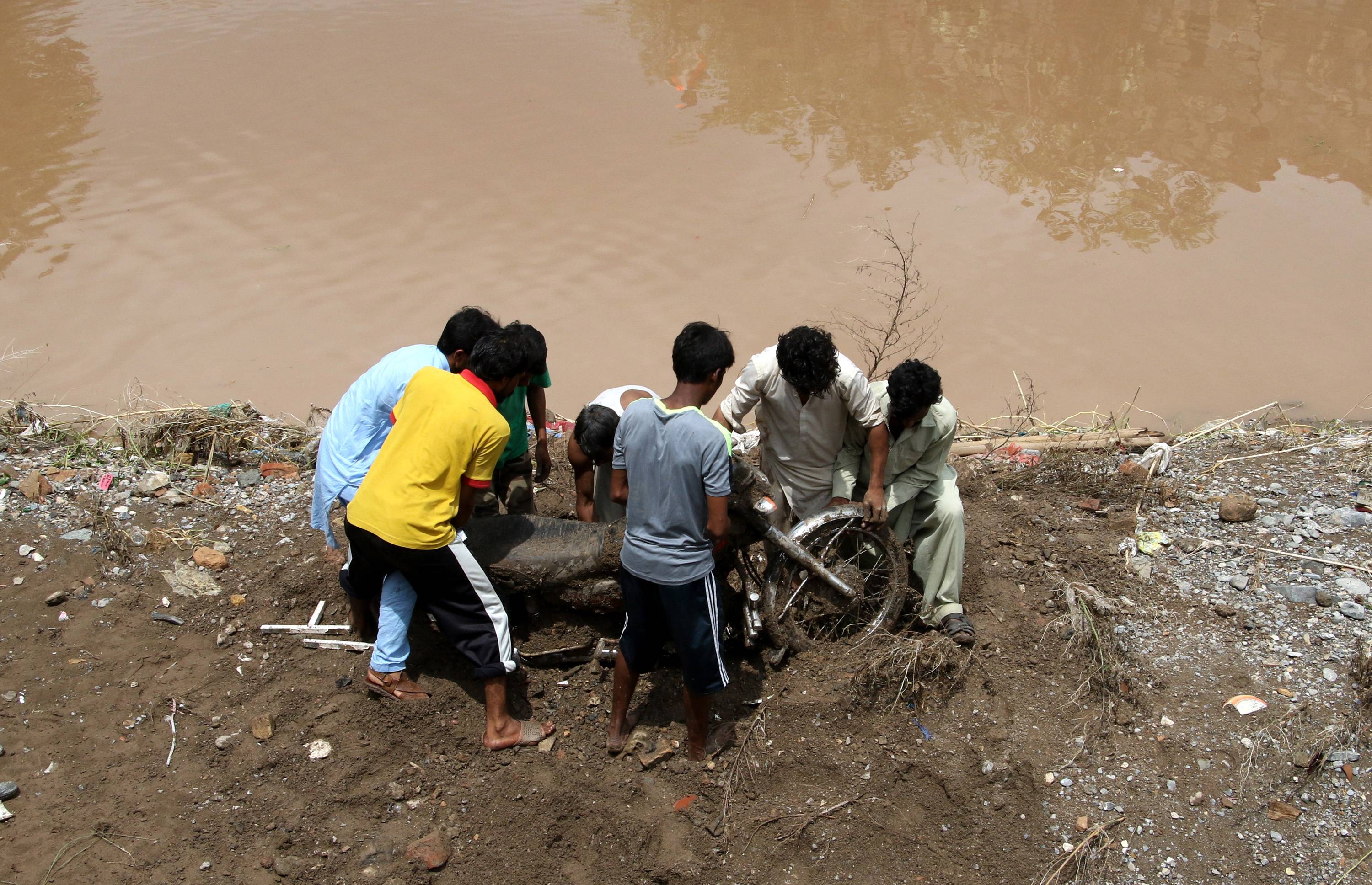 巴基斯坦：洪水过后_新华社