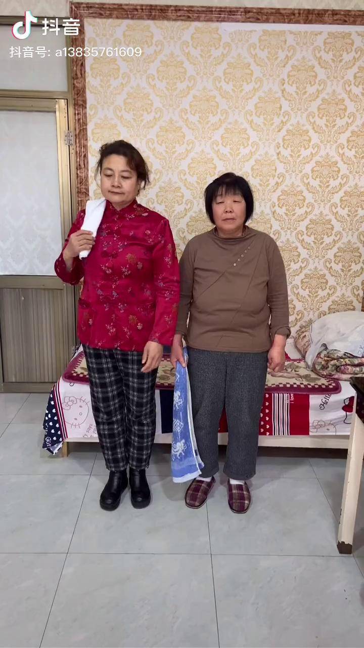 亲家母你坐下咱们说说知心话