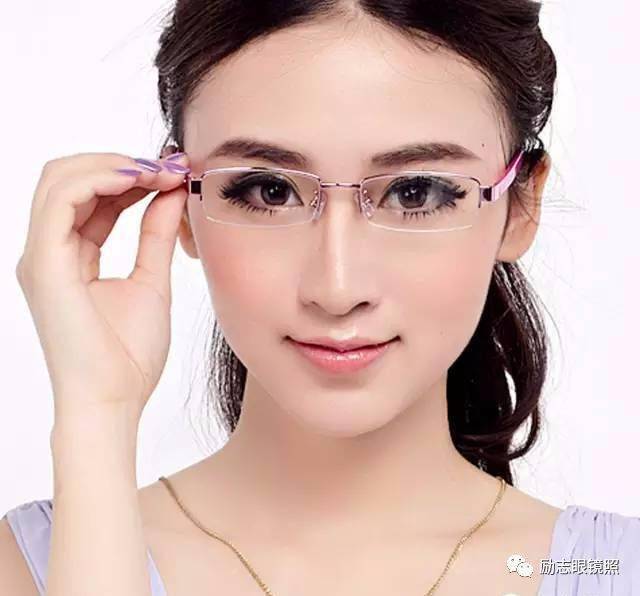 怎么能让眼睛变正常 b3b2a08f4291496c9d0d8e3eae39b5e4.jpeg
